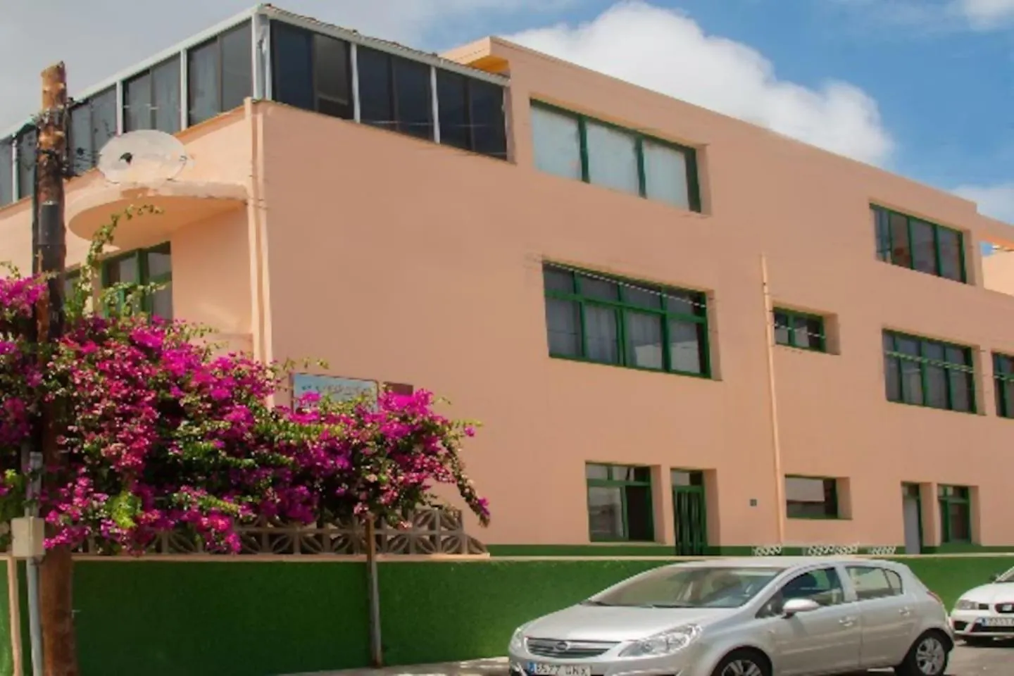 Apartamento Bajo En El Tamaduste Zona Privilegiada Spain